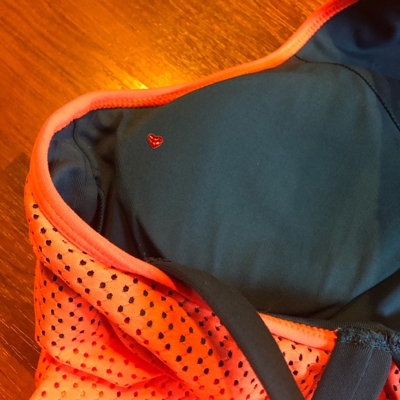 LJ Tank Top w/ sports bra. Medium. Great condition - Picture 6 of 8